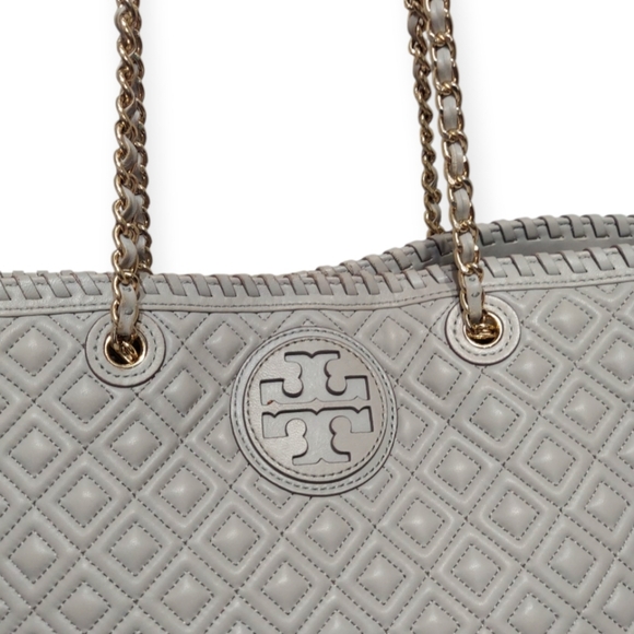 Tory Burch Quilted Shoulder Bag in Cream - Picture 6 of 16